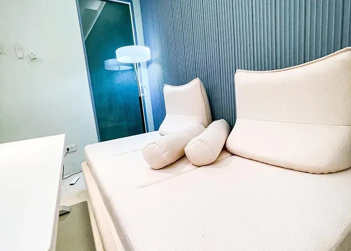 Lovely Penthouse Near Airport, Of Dreams 8pax
