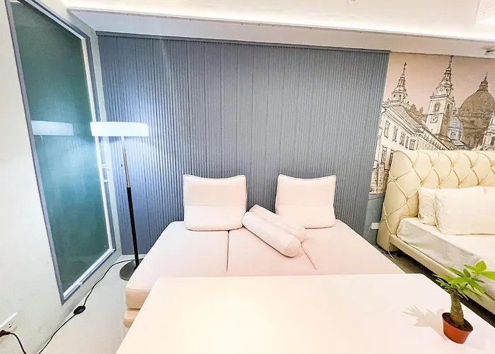 Lovely Penthouse Near Airport, Of Dreams 8pax *