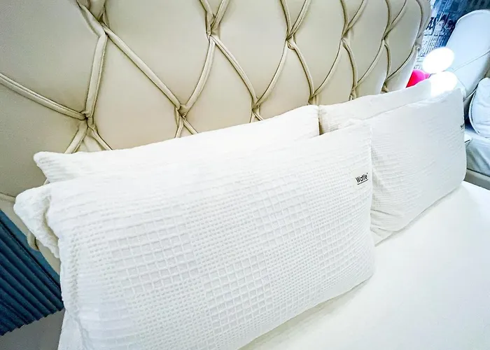 Lovely Penthouse Near Airport, Of Dreams 8pax Apartamento